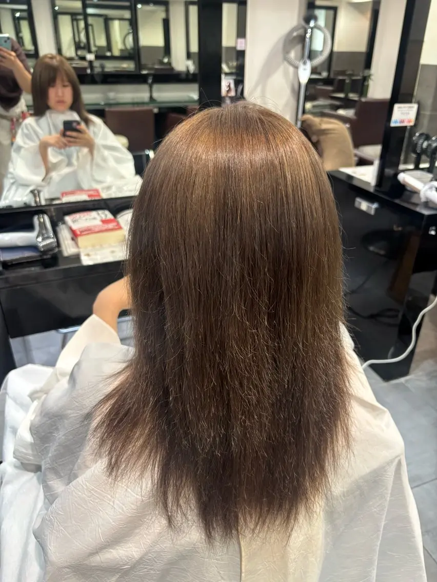 セミロング ヘアカラー Neolive susu  宮澤ことのヘアスタイル