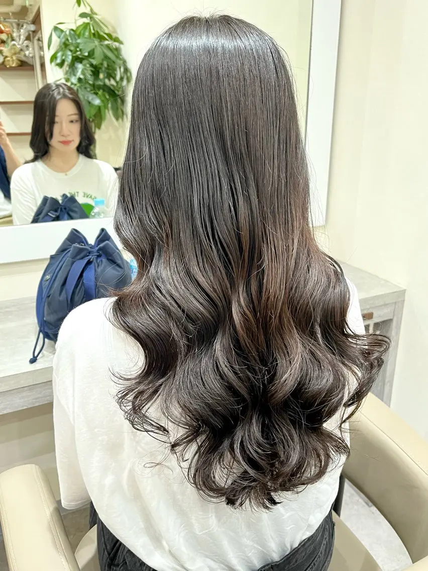 ロング パーマ 波巻きウェーブ 韓国風パーマ 纐纈のヘアスタイル