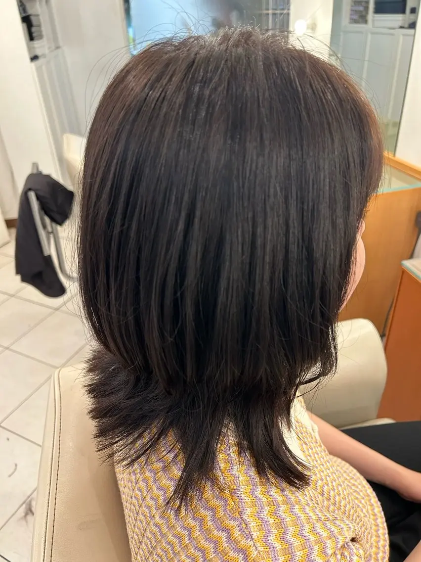 セミロング レイヤーカット 外ハネヘア Miu Otaのヘアスタイル