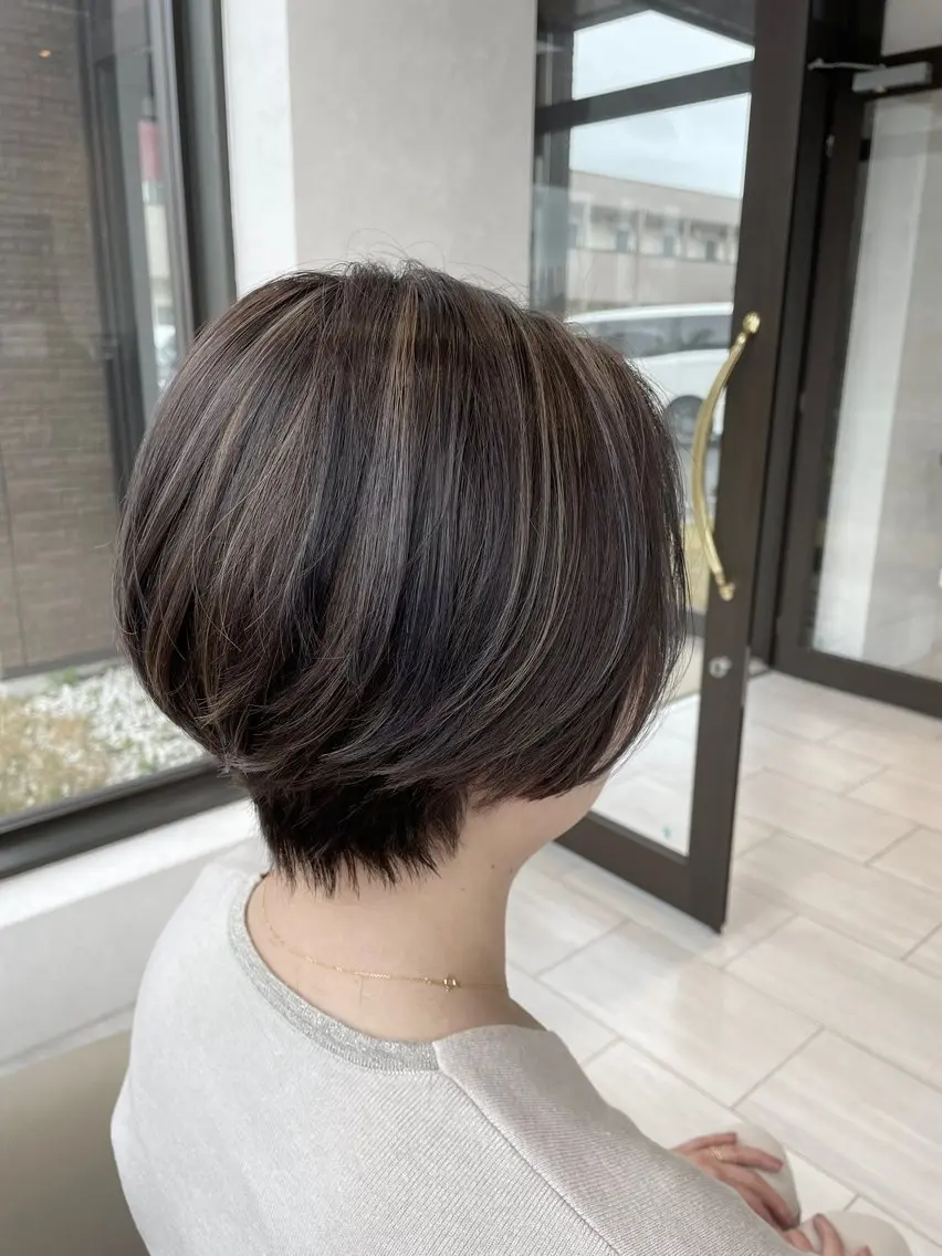 【白髪ぼかし】ハイライト＋アドミオカラー＋髪質改善サブリミックトリートメント¥28100の写真