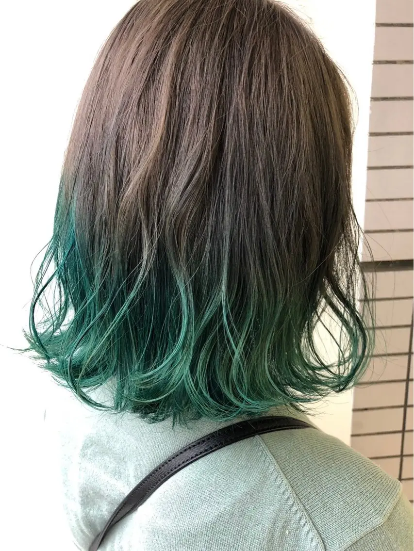 ミディアム カラー Hair ruup 平良那生のヘアスタイル