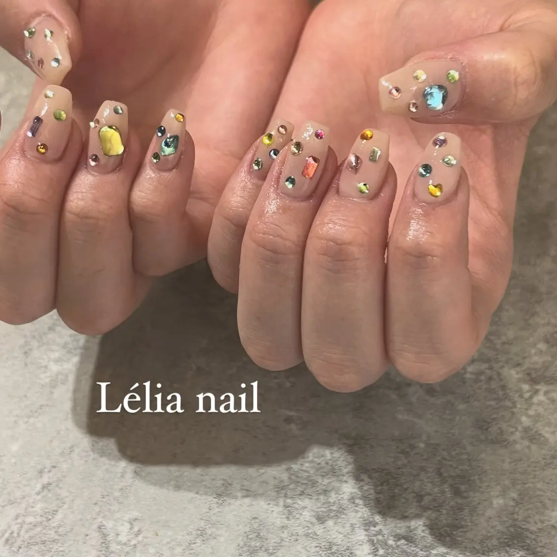 ネイル ストーンネイル Lélia nailのネイルデザイン