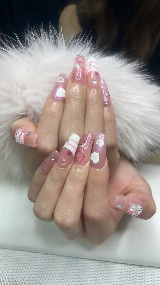 ネイル 💫🌸💕リサ nail ⭐️✨のネイルデザイン