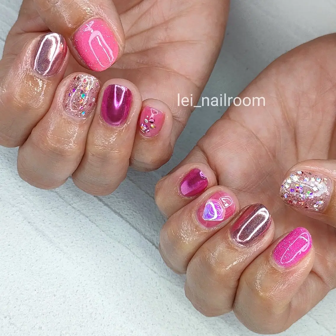 ネイル フラッシュネイル ホログラムネイル ラメ(グリッター) ミラーネイル lei🌼 nailroomのネイルデザイン