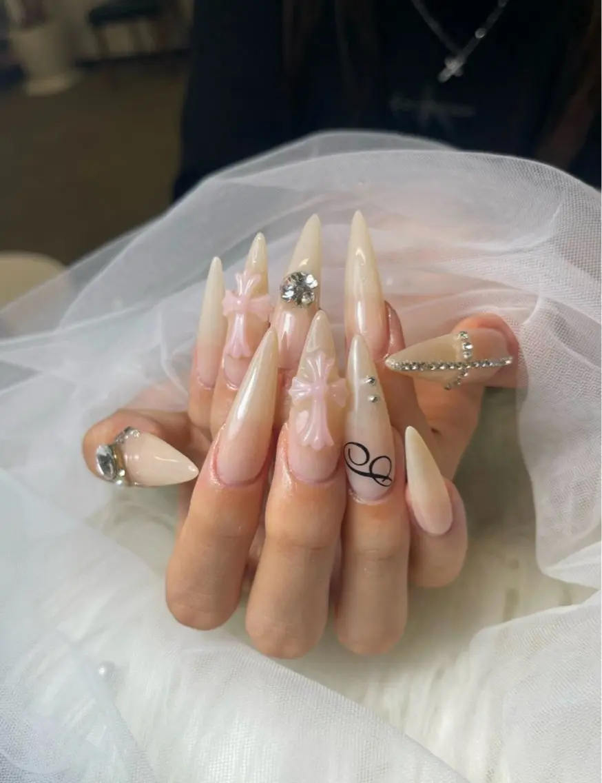 ネイル フレンチネイル ジェルネイル マグネットネイル 持ち込み ニュアンスネイル Nami nailのネイルデザイン