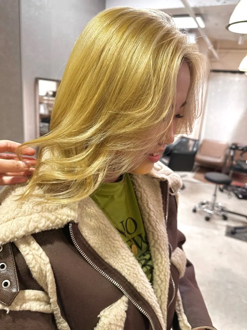 セミロング カラー ✂︎岡根 京花✂︎のヘアスタイル