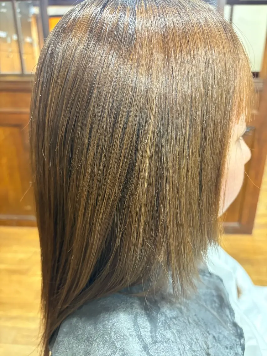 セミロング カラー 中井 葵👀のヘアスタイル