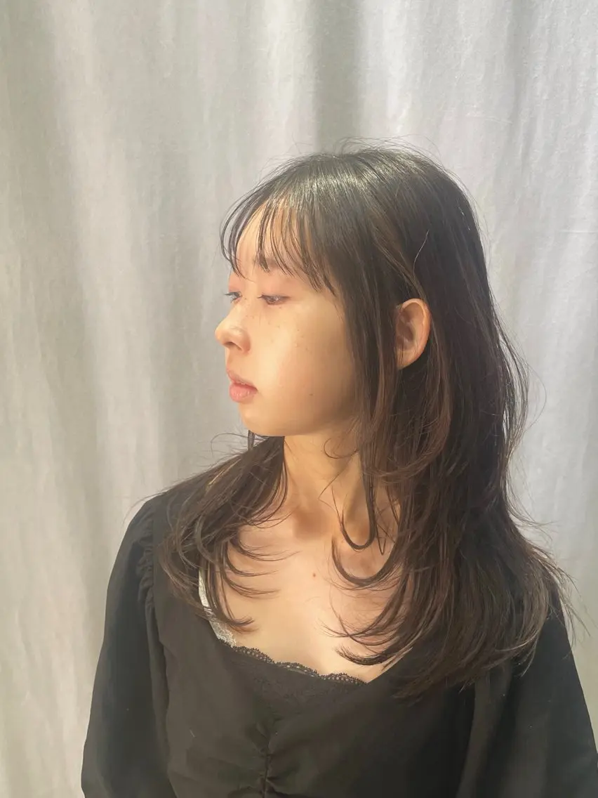 ロング レイヤーカット 秋元 洸耶のヘアスタイル