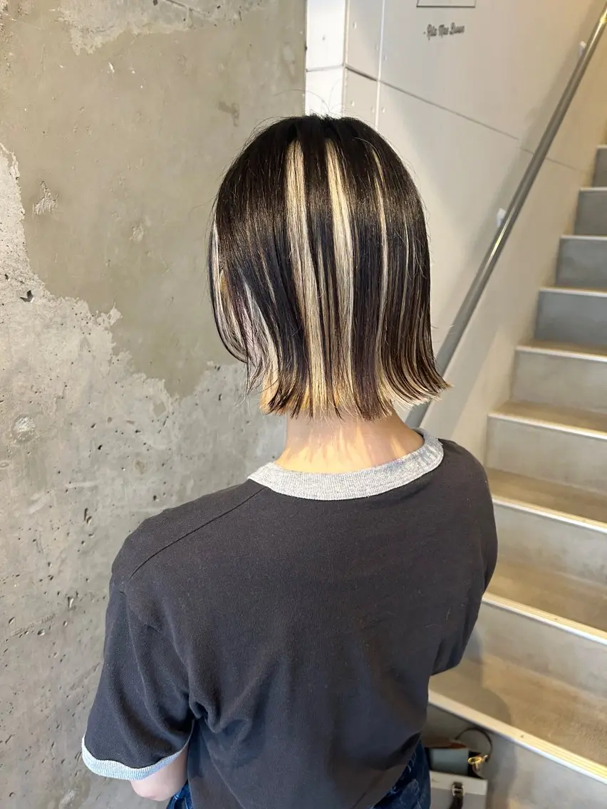 ミディアム カラー インナーカラー カット ヘアカラー トリートメント ウルフカット レイヤーカット上柿のヘアスタイル