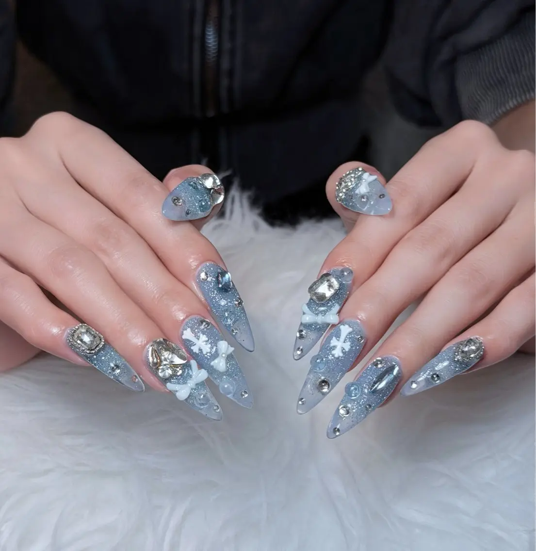 ネイル チークネイル ドット フレンチネイル グラデーション ハート ハンドネイル Julli NailStudioのネイルデザイン