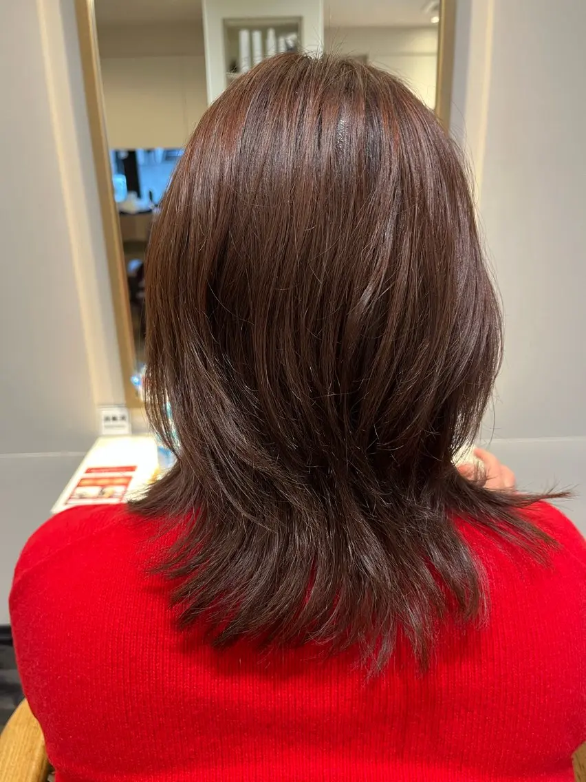 ミディアム アッシュ 小鴨 美佳のヘアスタイル