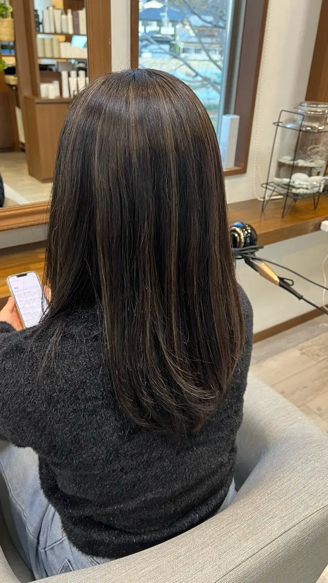 【新規・再来1回目限定🌟】カット✄+ハイライトカラー🌞の写真