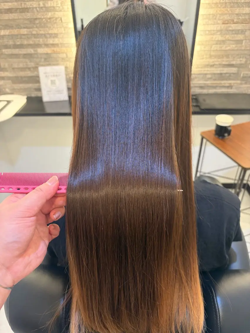 ロング カット 縮毛矯正 斎藤 彩香のヘアスタイル