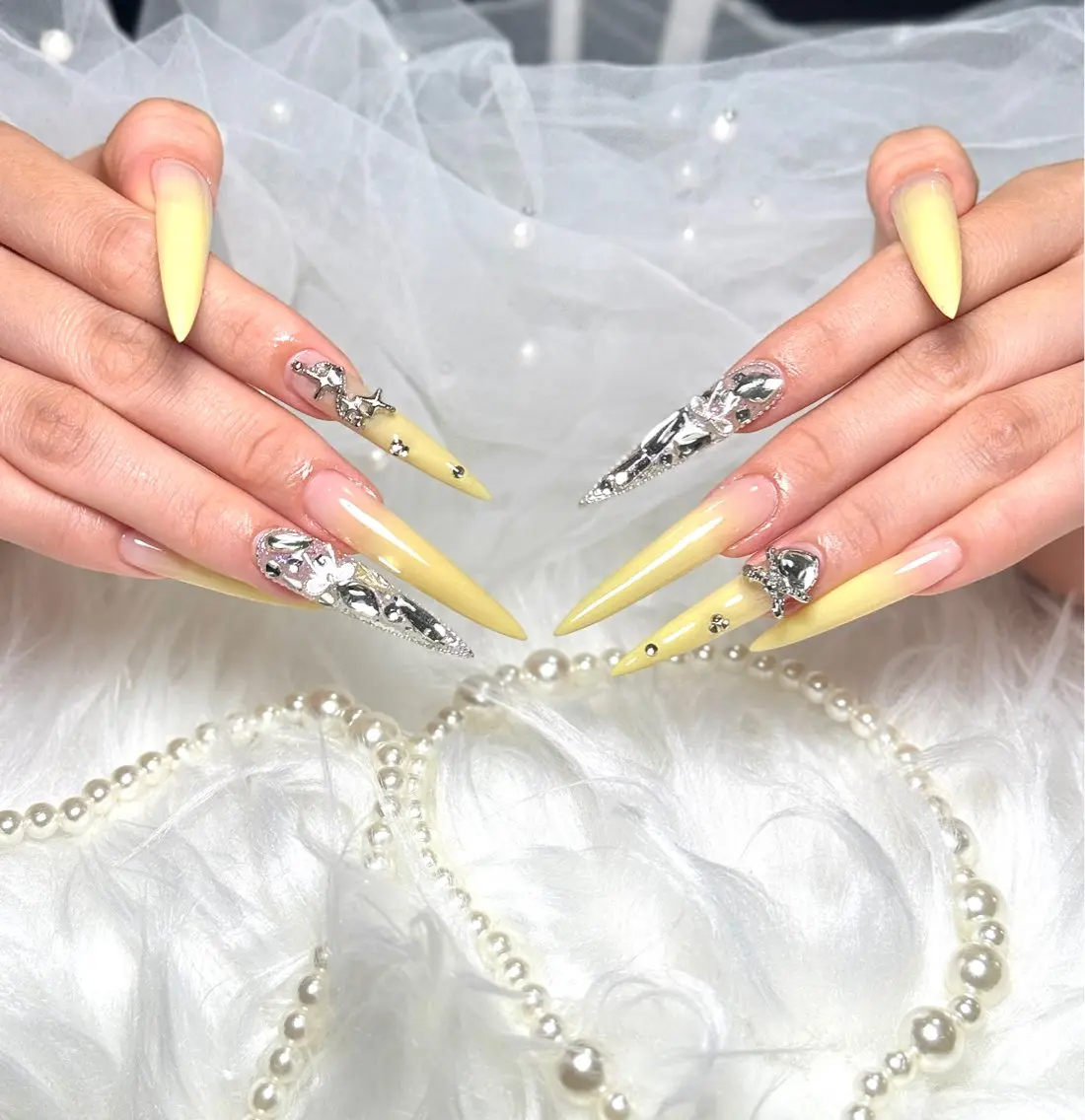 ネイル ジェルネイル 韓国ネイル シンプルネイル 夏ネイル ワンホンネイル ハンドネイル ハンドケア NEM nailstudioのネイルデザイン