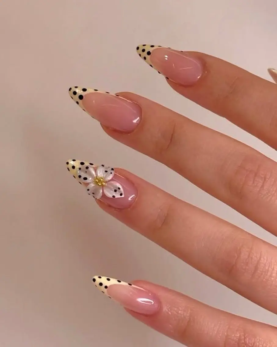 ネイル ボルドー チークネイル 長さ出し フレンチネイル ジェルネイル ハンドネイル VANI Belle Nailのネイルデザイン