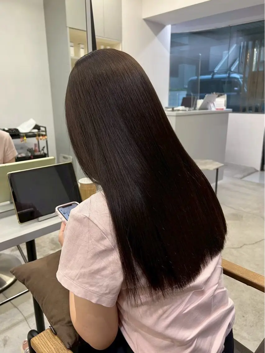 ロング パーマ 縮毛矯正 トリートメント 韓国×艶ハイトーンが かわいい✨️リオ🍒のヘアスタイル