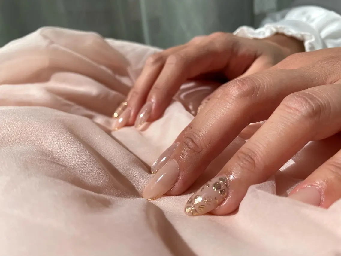 ⚠️急募⚠️深爪の方限定/オフ無Aprés Gel-X™ジェルチップ長さだし+ブライダルデザイン※詳細必読の写真