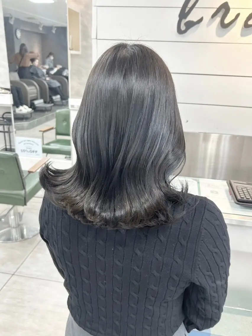 ミディアム カット ヘアカラー 🫧艶髪カラー🫧 森本くるみのヘアスタイル
