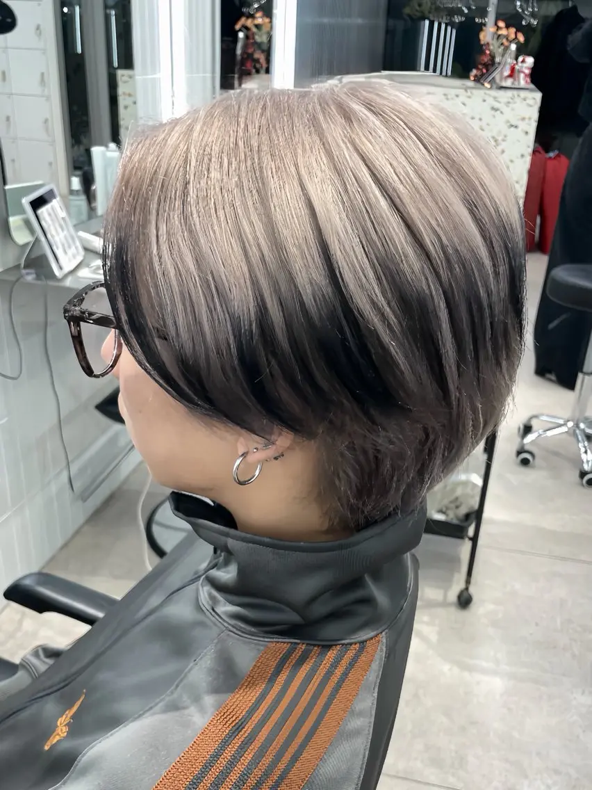 カラー メンズ ヘアカラー 表参道/ハイライト バレイヤージュのヘアスタイル