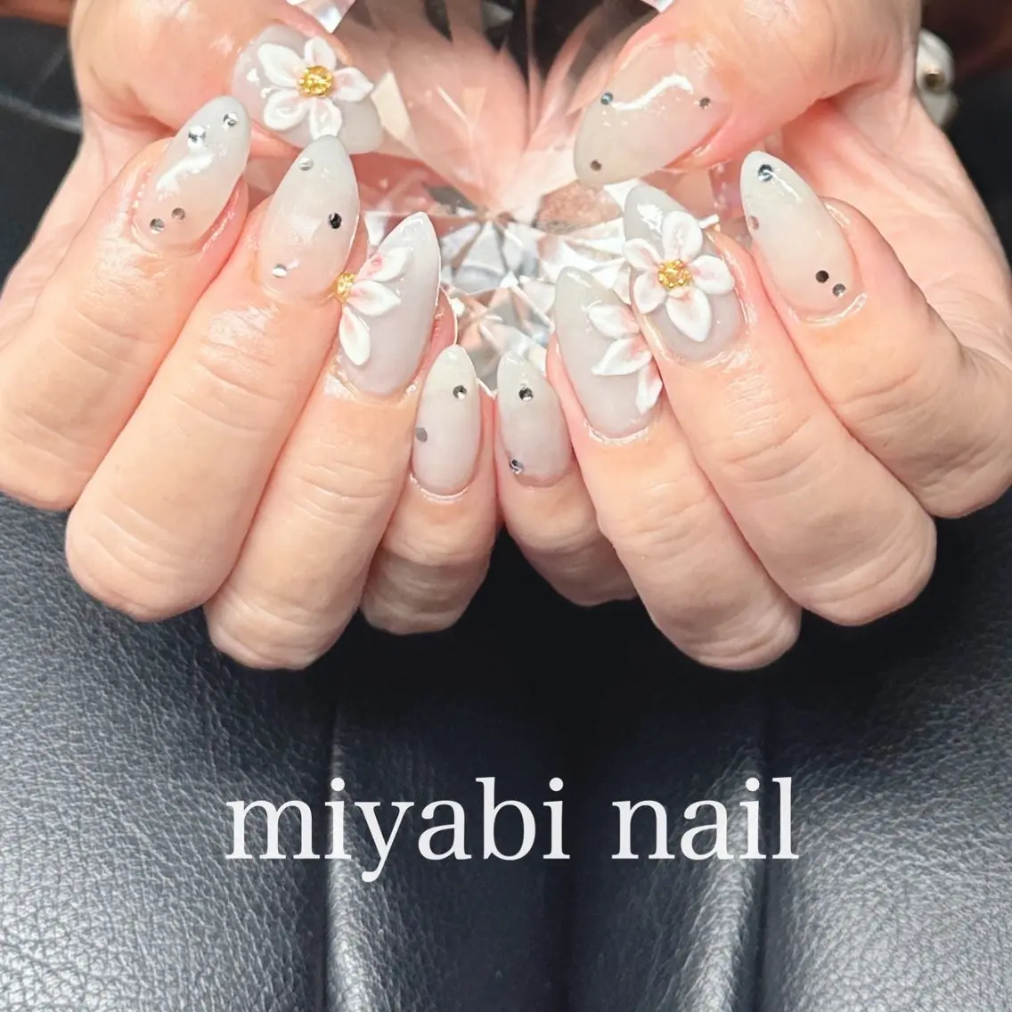 ネイル フラワーネイル ジェルネイル グラデーション ラメ(グリッター) ラメグラデーション ハンドネイル miyabi nail 桂川駅近くのネイルデザイン