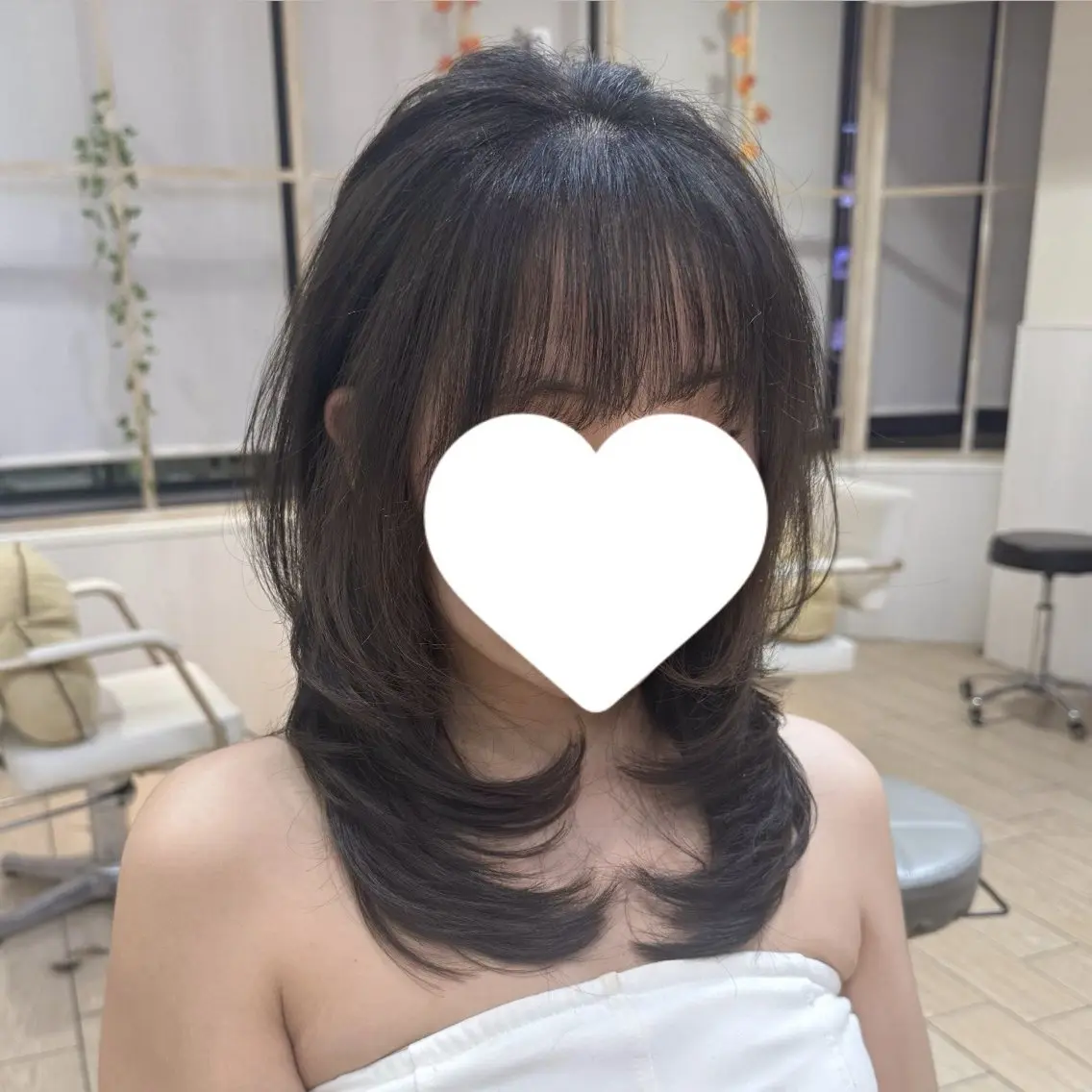 セミロング yuki/新宿 /レイヤーカットのヘアスタイル