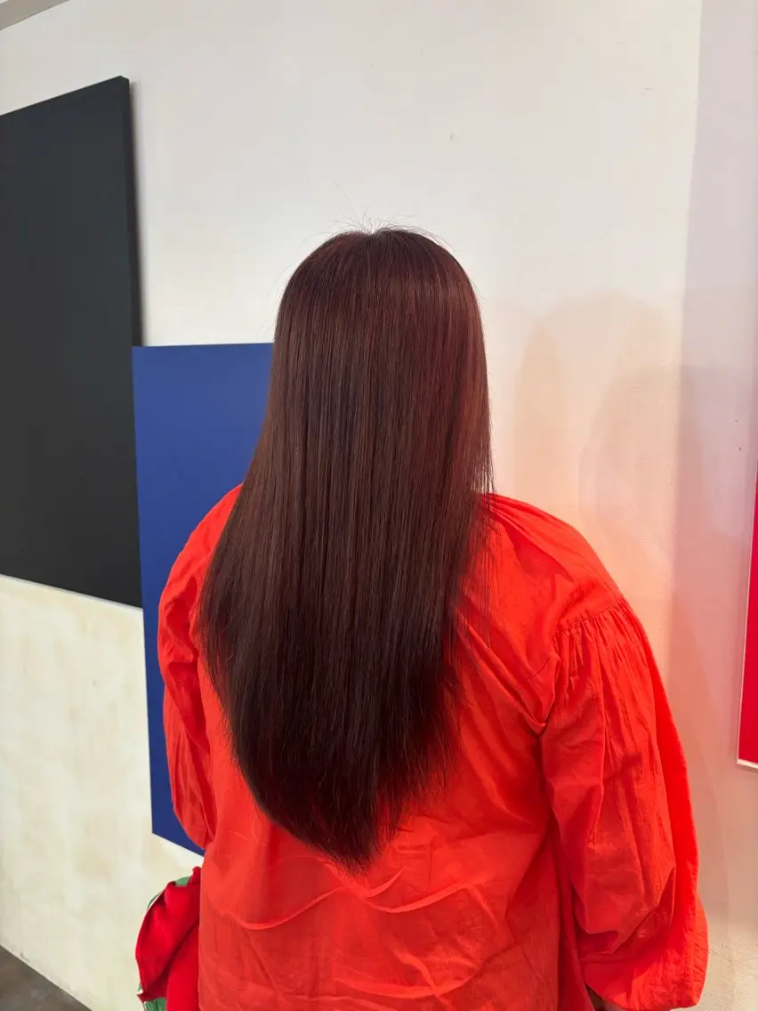 ロング カラー 小林 花寧のヘアスタイル