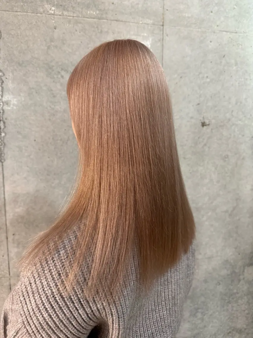 ロング カラー ベージュカラー ミルクティーベージュ ヘアカラー 【🥀履歴修正🥀】 ハイトーン職人/拓真のヘアスタイル