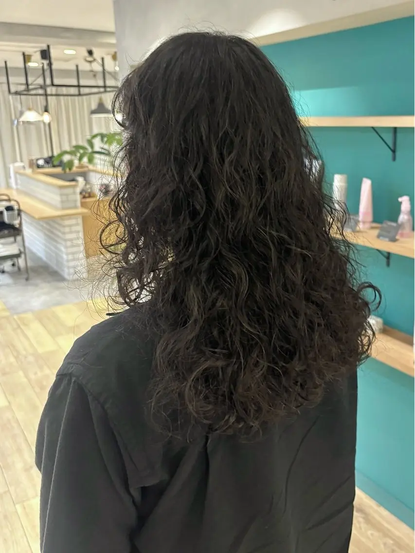 ロング パーマ ニュアンスパーマ 🧺アンジュのヘアスタイル