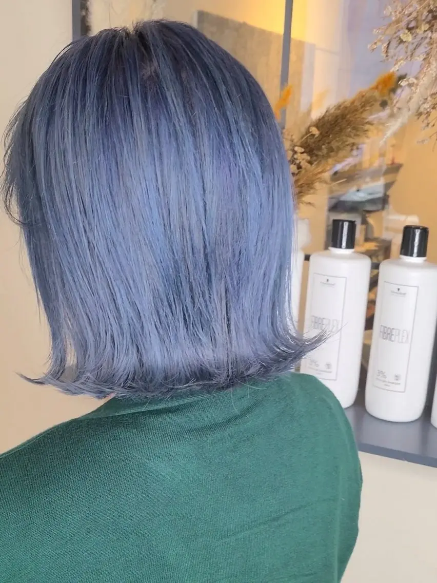 ミディアム カラー 中嶋 颯和のヘアスタイル