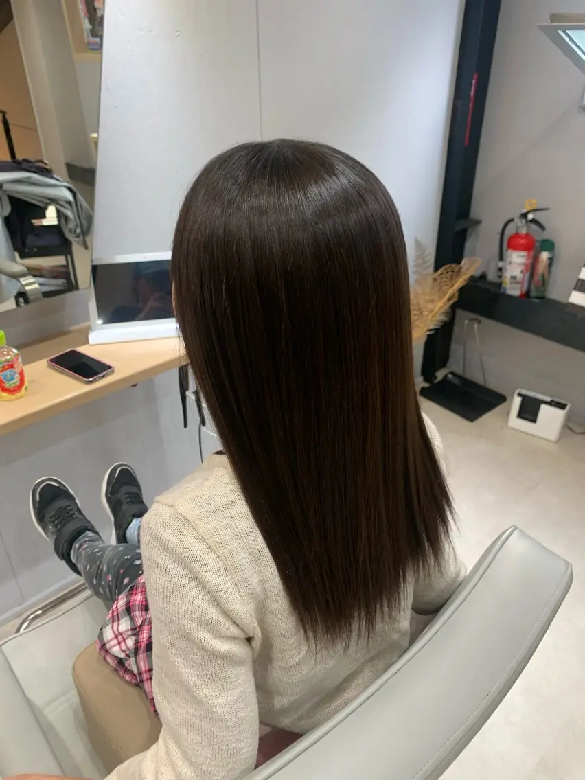 セミロング 縮毛矯正 本多 永佳のヘアスタイル