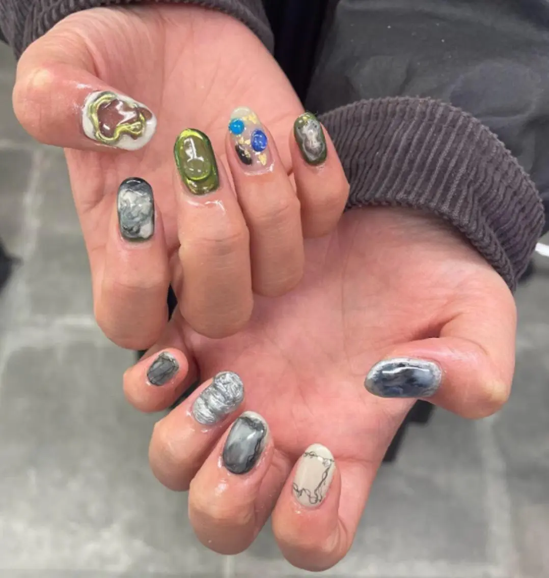 ネイル アートネイル ジェルネイル ニュアンスネイル スカルプネイル nailstudio eviz新宿店のネイルデザイン