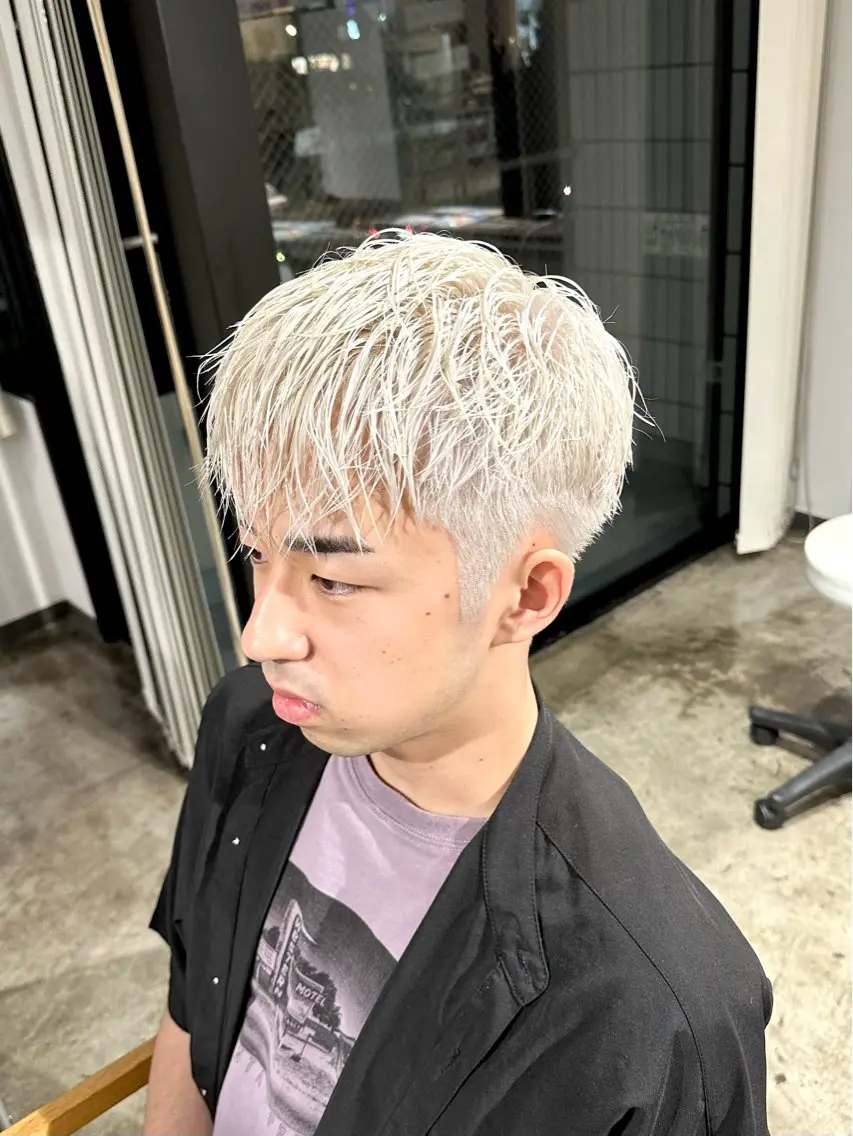 カラー メンズ メンズハイトーン メンズパーマ ハイトーンカラー カット ヘアカラー トリートメント 骨格補正施術/メンズ 専門美容師/YUYAのヘアスタイル