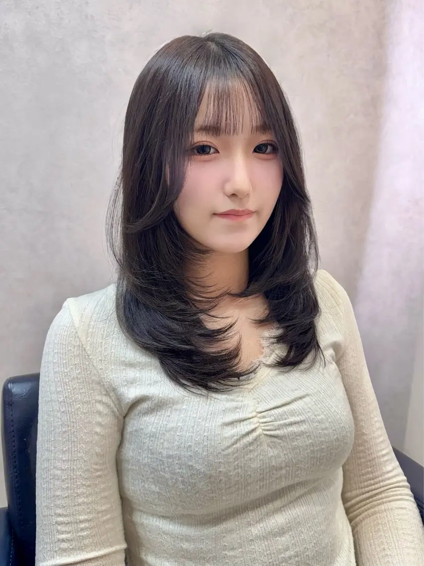 セミロング カラー カット 《韓国レイヤー特化》 艶髪✨EMIのヘアスタイル