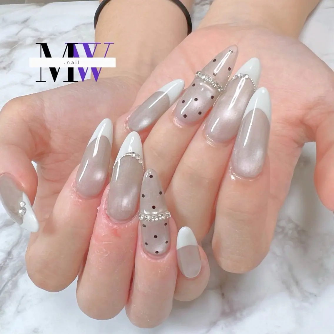 ネイル ドット フレンチネイル マグネットネイル ハンドネイル MW .nailのネイルデザイン