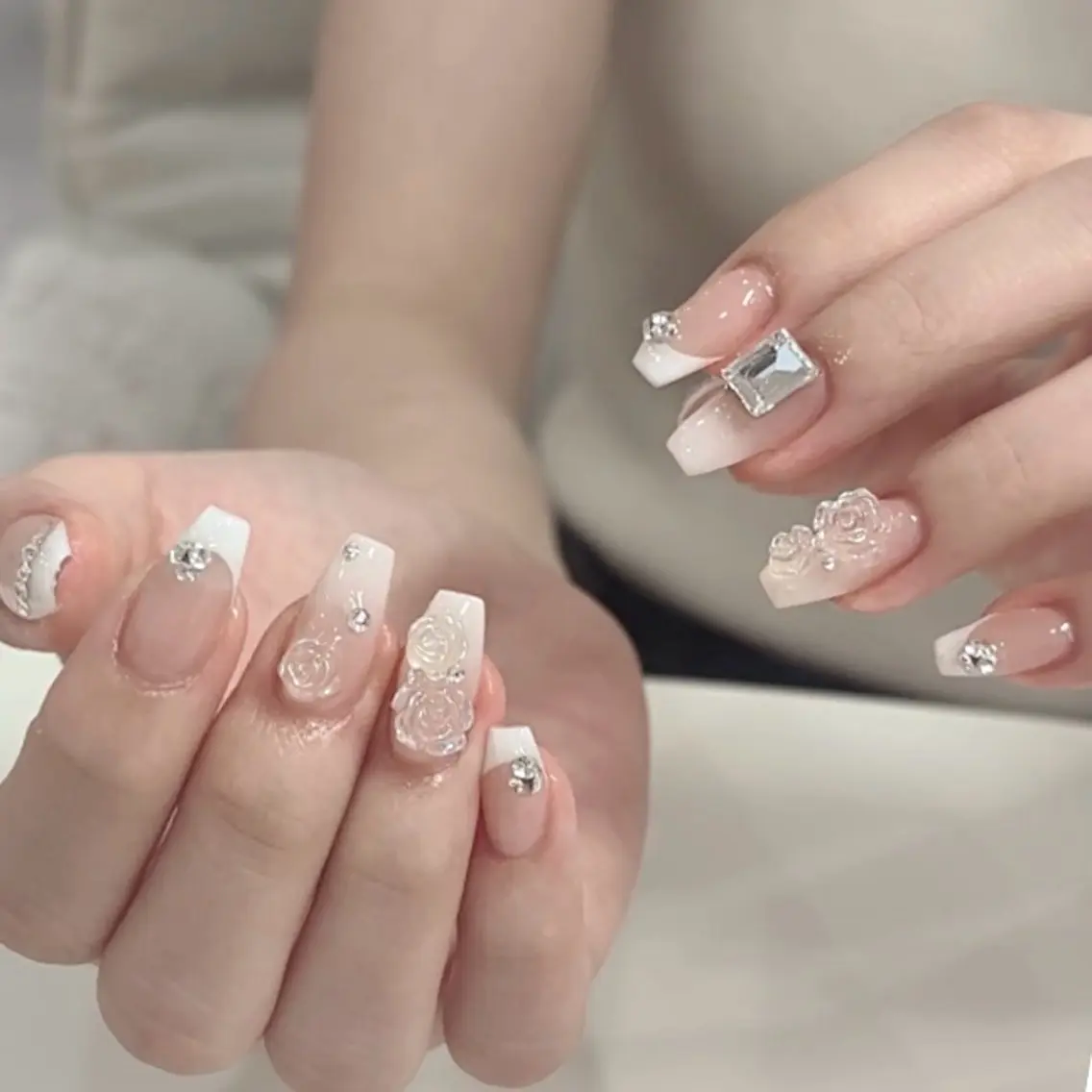 ネイル フレンチネイル ハンドネイル FLY Nail Salonのネイルデザイン