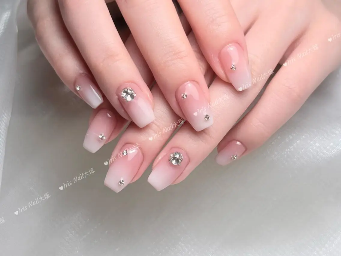 ネイル ハンドネイル ハンドケア 🍒IRIS Nail🌸のネイルデザイン