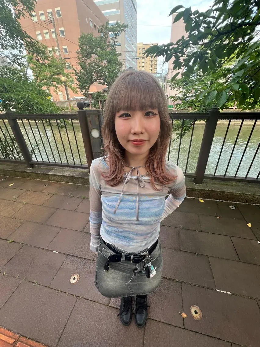 ミディアム カラー ベージュカラー ハイトーンカラー ミルクティーベージュ ピンクカラー ヘアカラー トリートメント いぐちしょうた🫧 VISAGEbaskのヘアスタイル