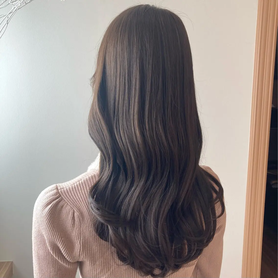ロング 🫧ベージュカラー 🫧吉田奈央のヘアスタイル