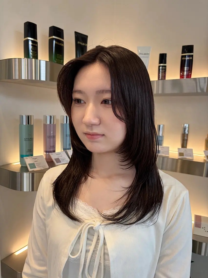 カラー ブラウンカラー ナチュラルブラウン ヘアカラー 吉田 百々花のヘアスタイル