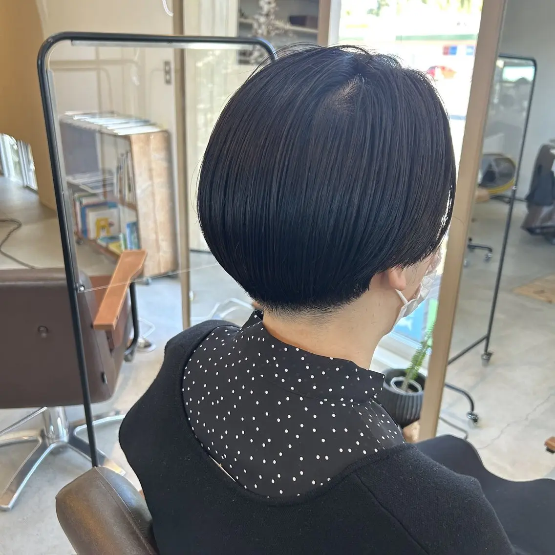 ショート カット 綿貫 美雪のヘアスタイル