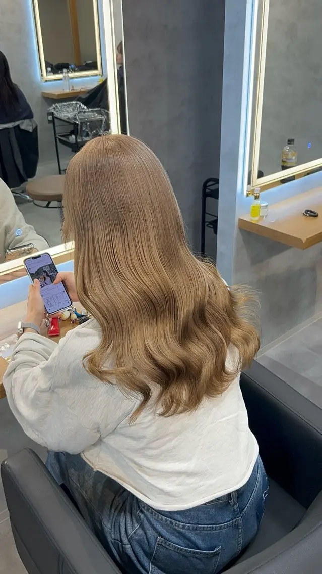 セミロング カラー ヘアカラー トリートメント ブリーチなしの達人 🌈KAITOのヘアスタイル