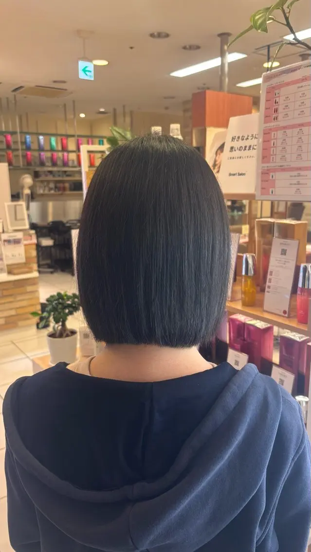 ミディアム カット 艶カラー  髪質改善 🍓苺奈のヘアスタイル