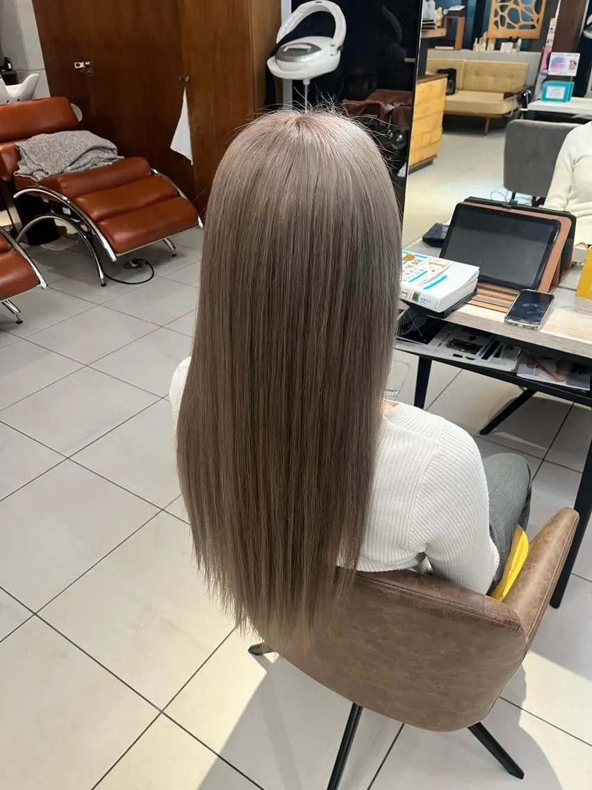 ロング カラー ブリーチ ヘアカラー Arisa 𖤐 ̖́-のヘアスタイル