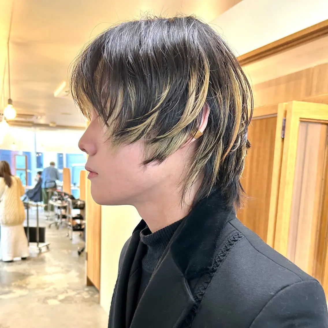 ショート ショート/ウルフ ハイトーン/カイセイのヘアスタイル