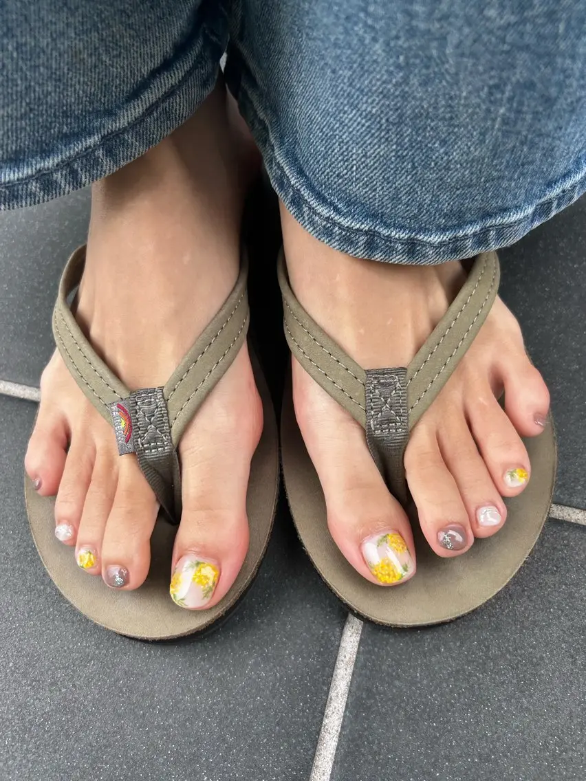ネイル ハンドネイル フットネイル TESORO nailのネイルデザイン