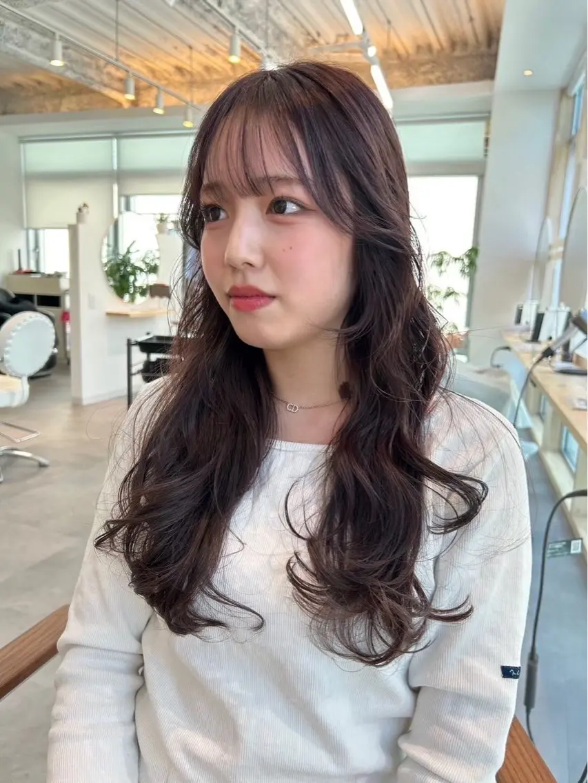 ロング カラー ブラウンカラー ラベンダーカラー ヘアカラー 透明感カラー レイヤー/むつきのヘアスタイル
