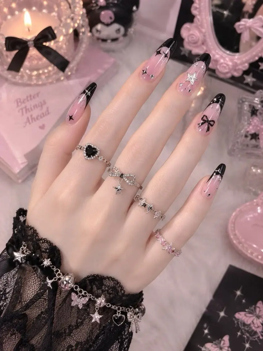 ネイル ジェルネイル グラデーション キラキラネイル 韓国ネイル ラメ(グリッター) ハンドネイル kana nailのネイルデザイン