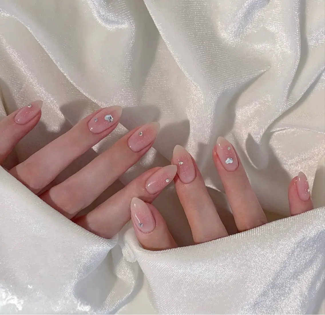 ネイル ハンドネイル ハンドケア NailSalon✨ Écrinエクランのネイルデザイン