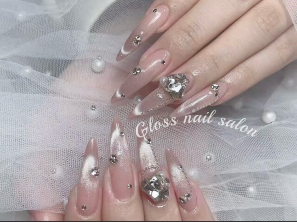 ネイル みゆ🐰 Gloss nailのネイルデザイン