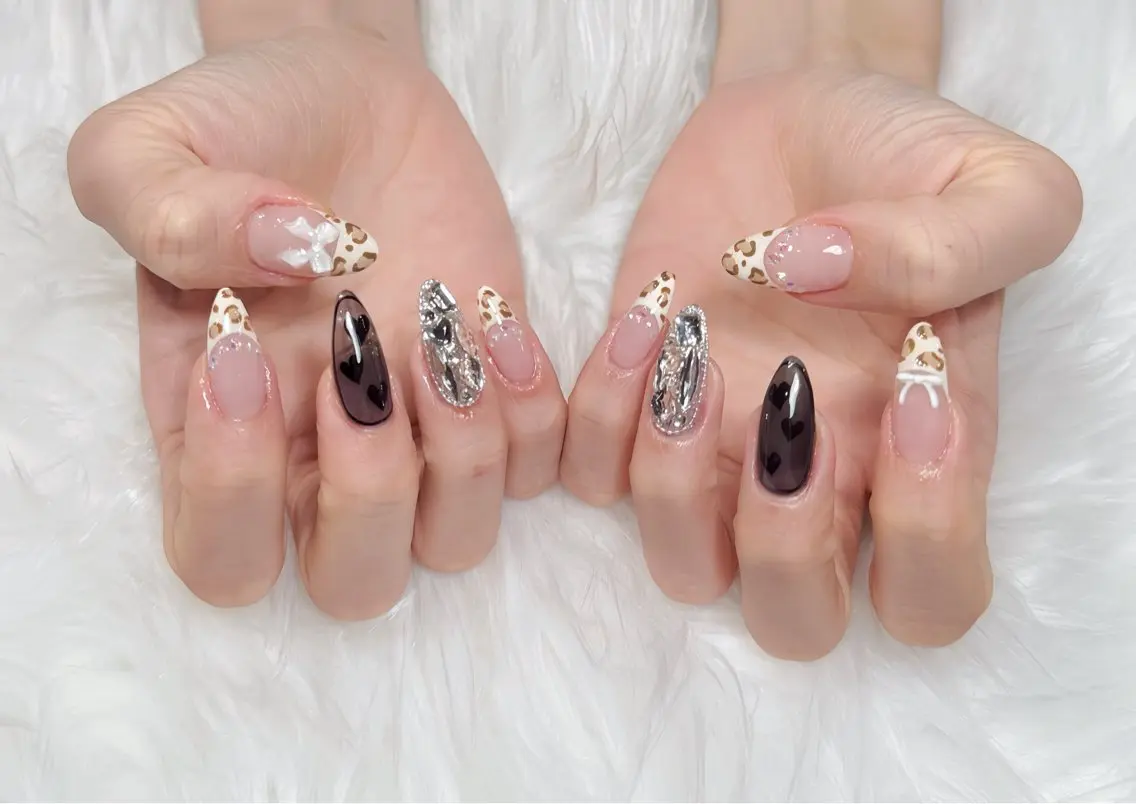 ネイル オーロラネイル チークネイル フットネイル フレンチネイル ジェルネイル ハンドネイル Nichi Nailsのネイルデザイン